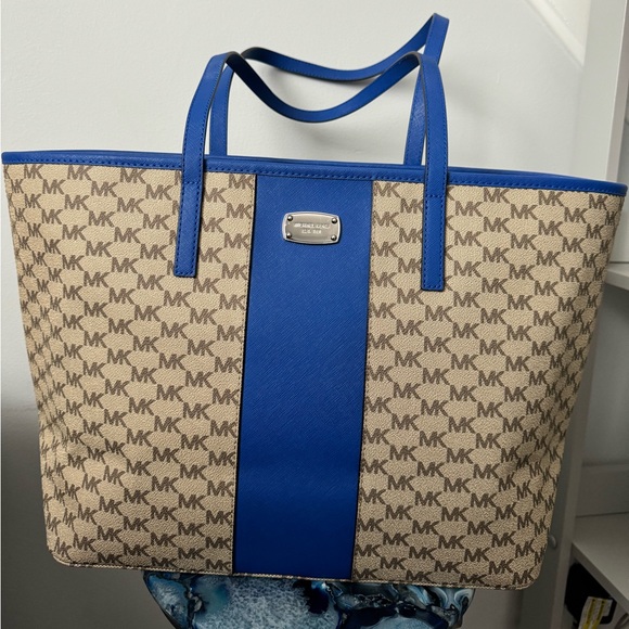 Michael Kors Tote - Picture 1 of 10